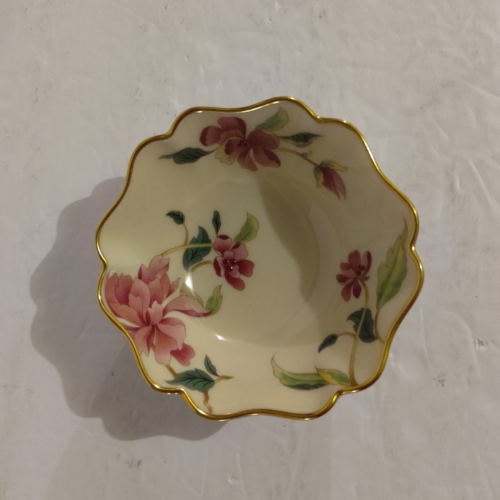 Lenox, Barrington Collection 4" Bowl. Bone China